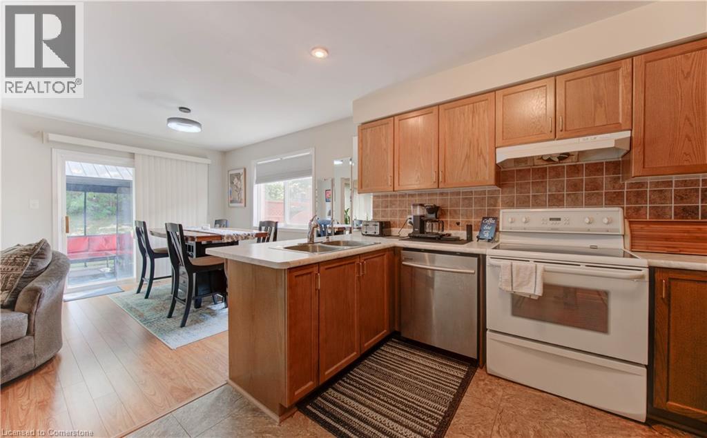 Photo 1 of 916 Veronica Court, Kitchener ON