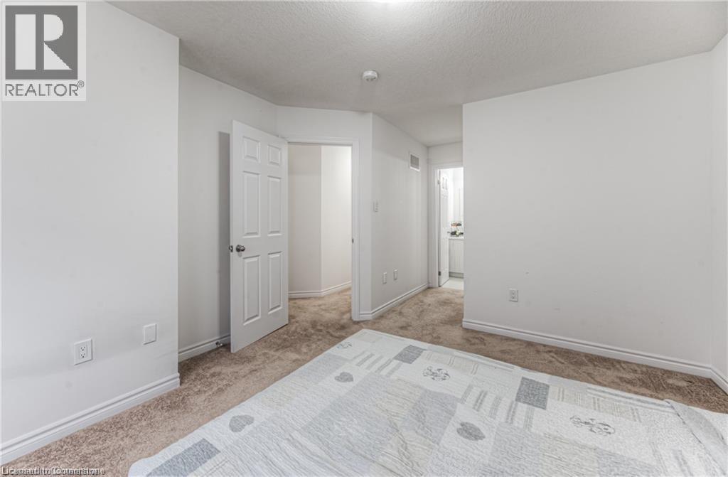 Photo 22 of 15 Dewberry Drive, Kitchener ON