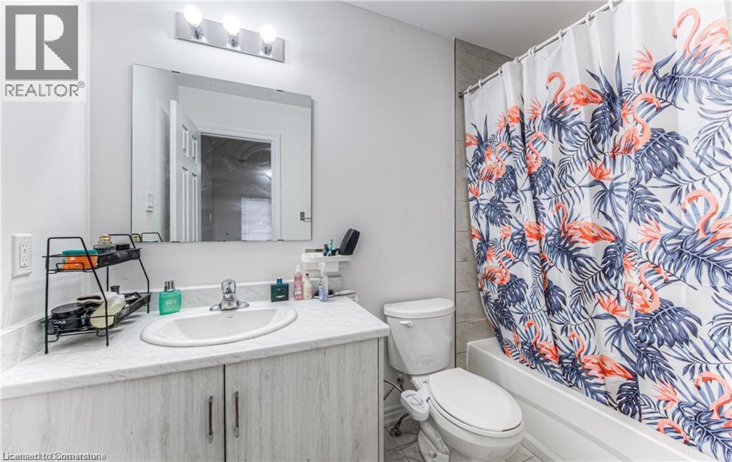 Photo 7 of 15 Dewberry Drive, Kitchener ON