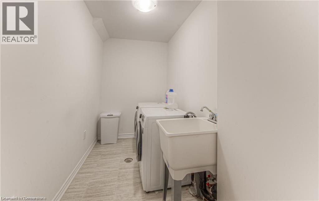 Photo 18 of 15 Dewberry Drive, Kitchener ON