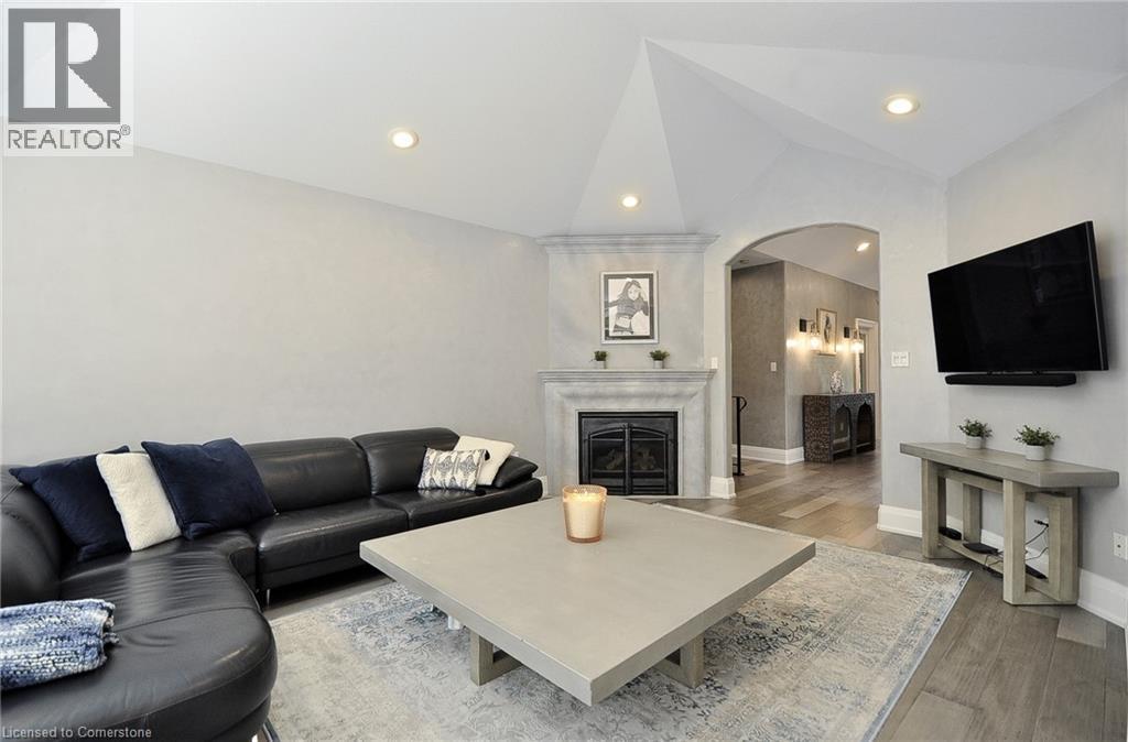 Photo 15 of 27 Woodmans Court, Kitchener ON