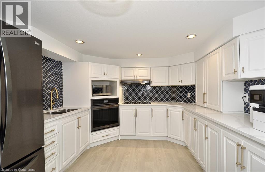 Photo 29 of 27 Woodmans Court, Kitchener ON