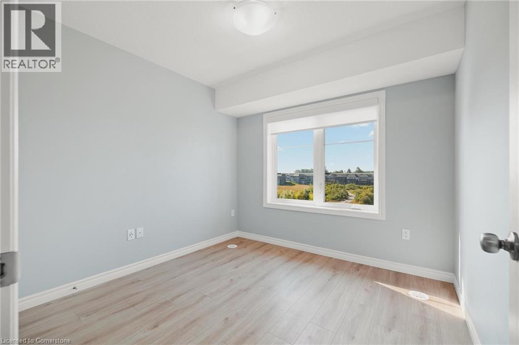 Photo 4 of 104 Lomond Lane, Kitchener ON