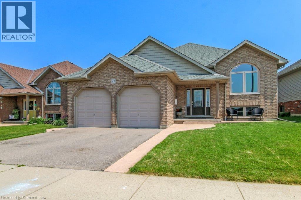 Photo 4 of 63 Redbud Crescent, Simcoe ON