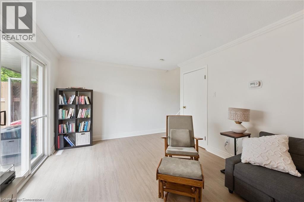 Photo 18 of 320 Bluevale Street N Unit A, Waterloo ON