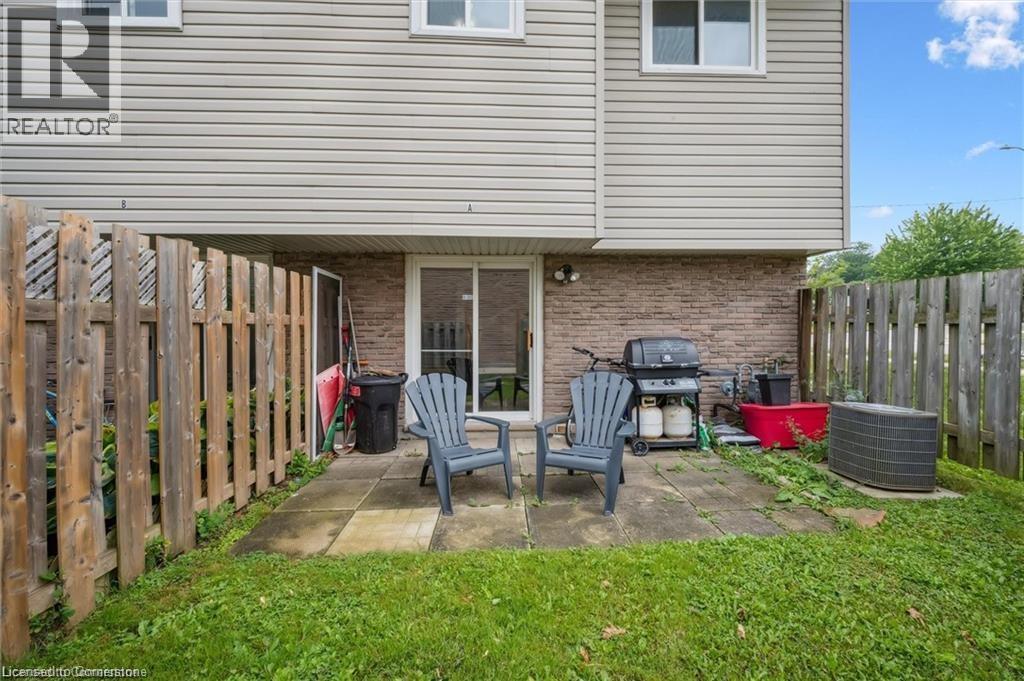 Photo 21 of 320 Bluevale Street N Unit A, Waterloo ON