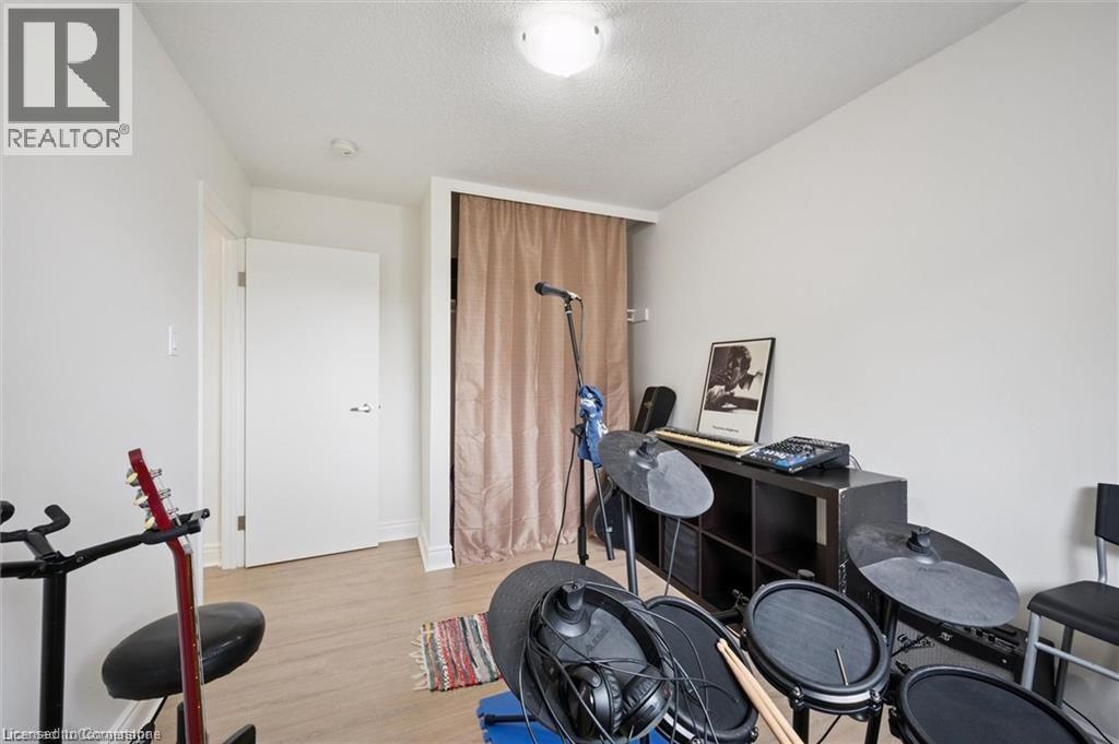 Photo 13 of 320 Bluevale Street N Unit A, Waterloo ON