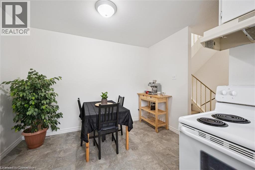Photo 9 of 320 Bluevale Street N Unit A, Waterloo ON