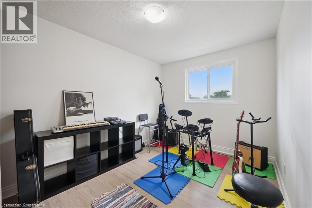 Photo 10 of 320 Bluevale Street N Unit A, Waterloo ON