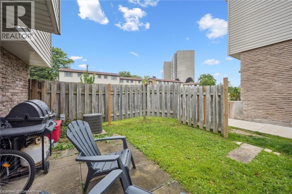 Photo 22 of 320 Bluevale Street N Unit A, Waterloo ON