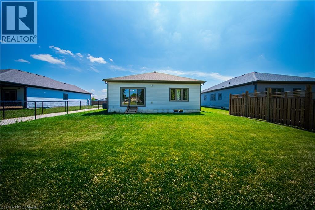Photo 35 of 142 Ellen Street, Atwood ON