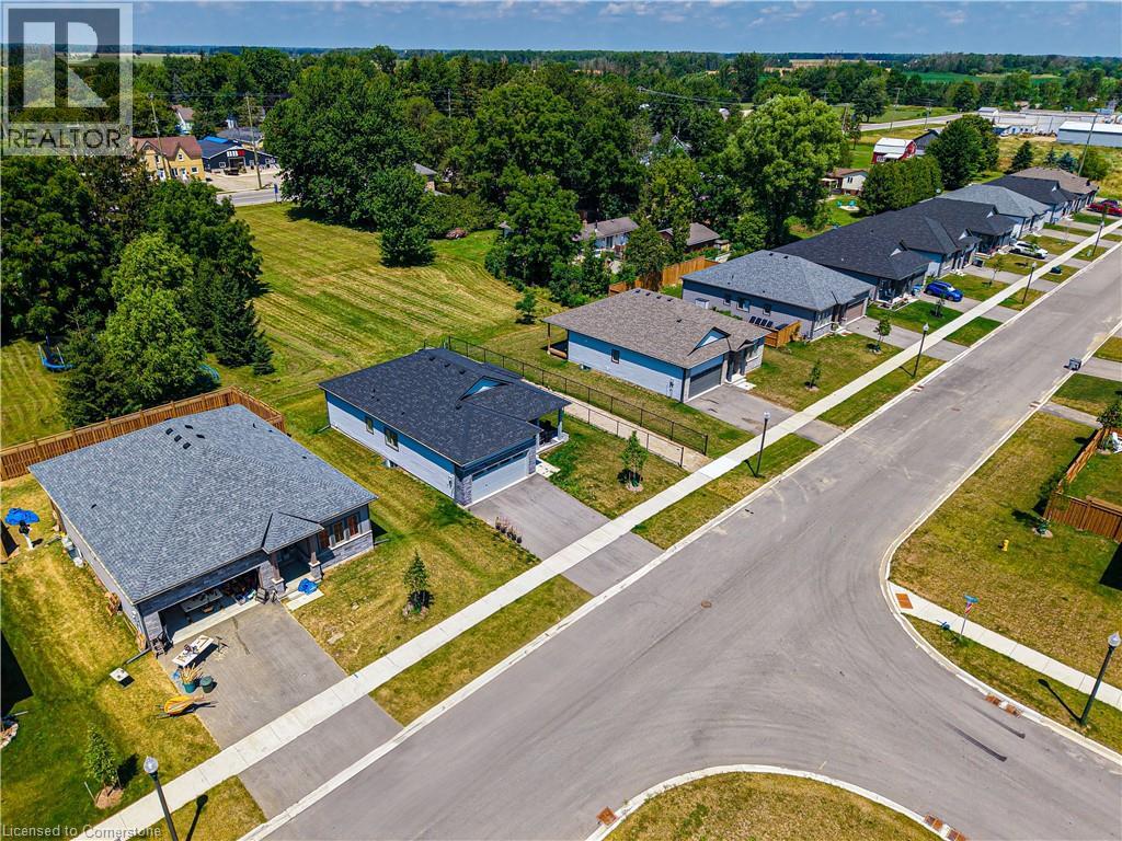 Photo 17 of 142 Ellen Street, Atwood ON