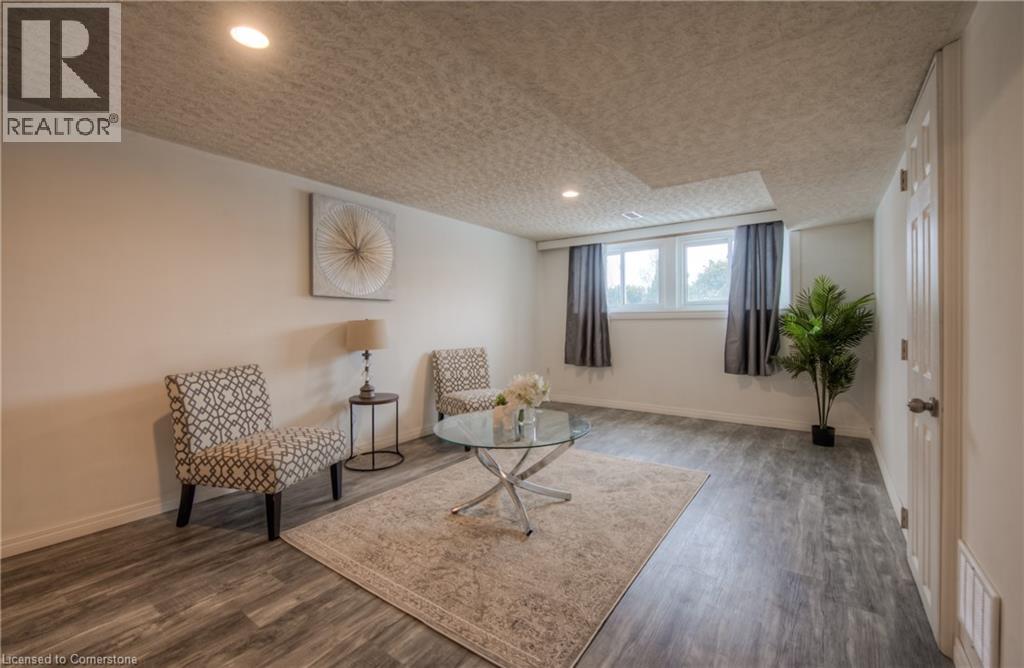 Photo 13 of 206 Green Valley Drive Unit 7, Kitchener ON