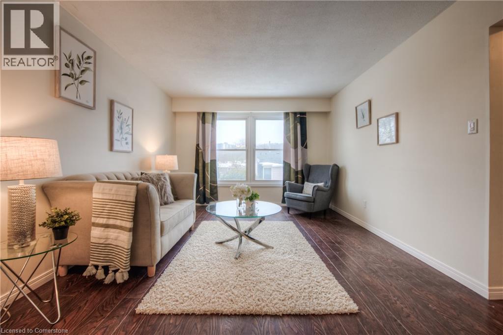 Photo 3 of 206 Green Valley Drive Unit 7, Kitchener ON