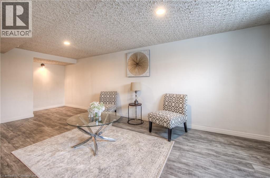 Photo 45 of 206 Green Valley Drive Unit 7, Kitchener ON
