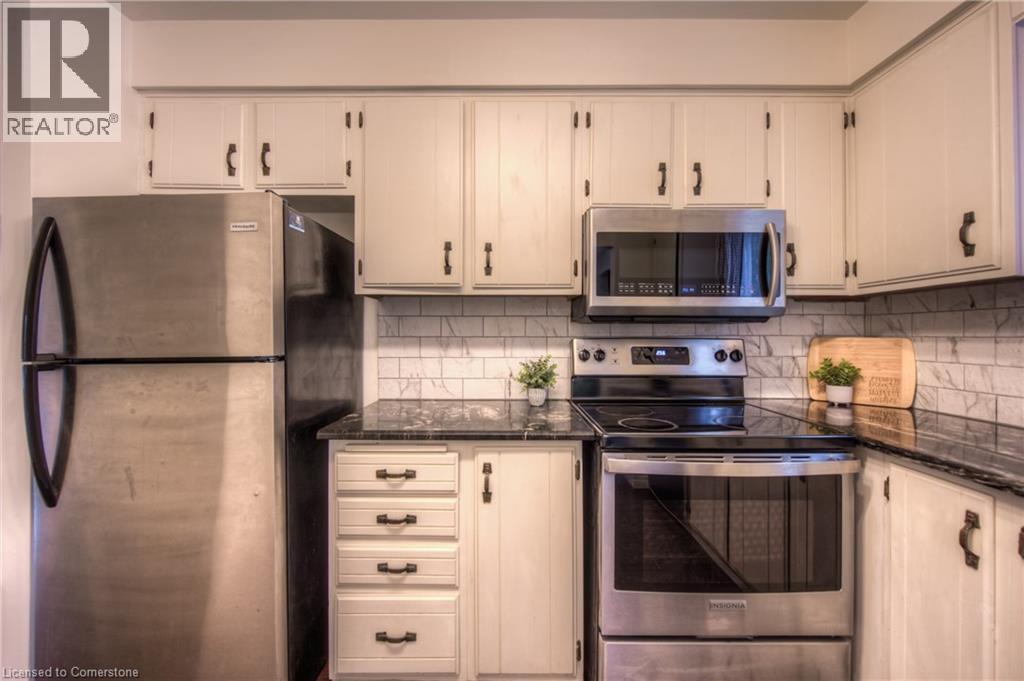 Photo 4 of 206 Green Valley Drive Unit 7, Kitchener ON