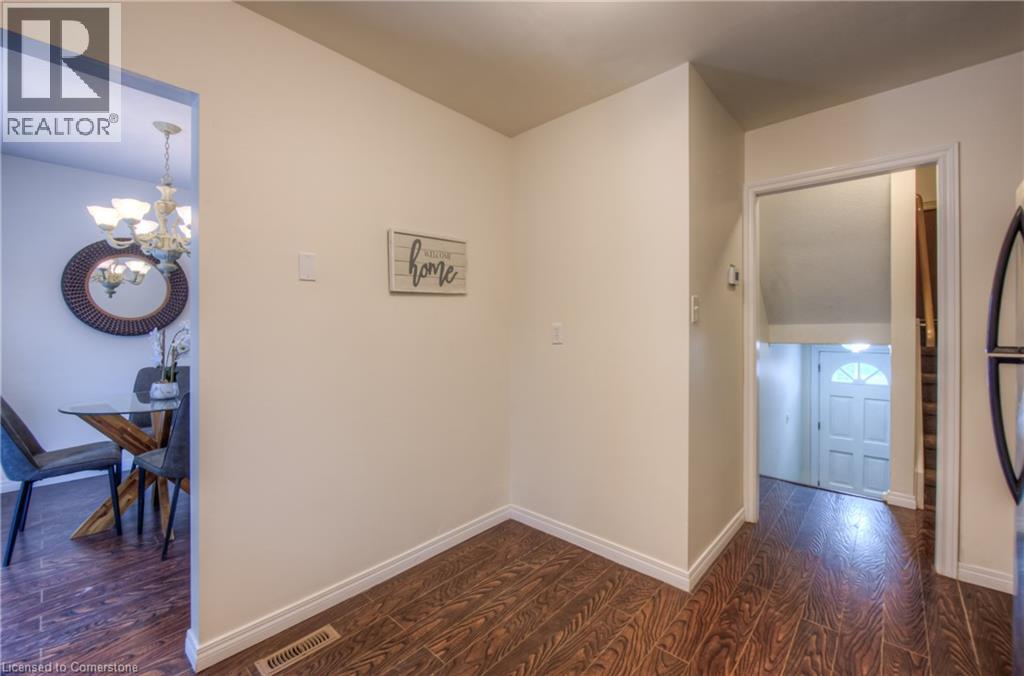 Photo 38 of 206 Green Valley Drive Unit 7, Kitchener ON