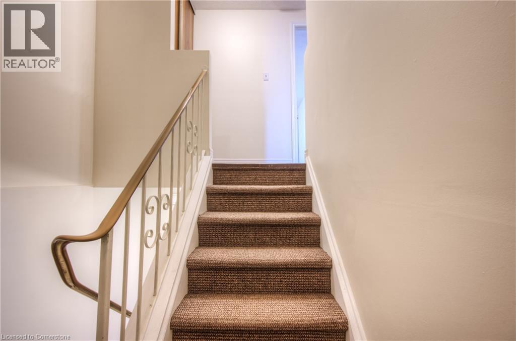 Photo 5 of 206 Green Valley Drive Unit 7, Kitchener ON