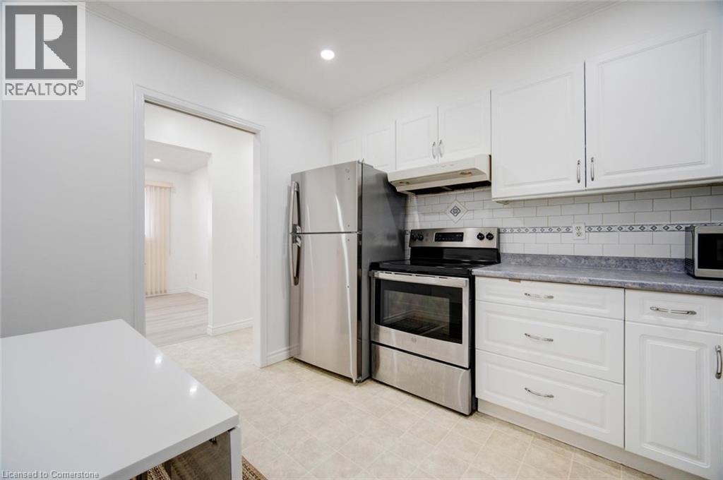 Photo 20 of 196 Millwood Crescent, Kitchener ON