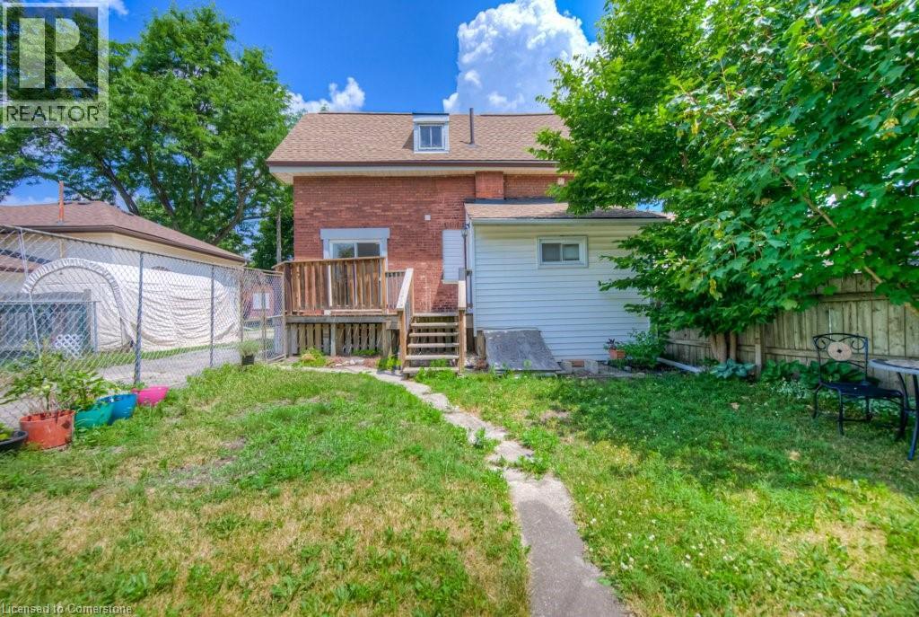 Photo 40 of 12 Duke Street, Brantford ON