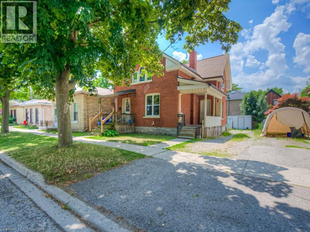 Photo 15 of 12 Duke Street, Brantford ON
