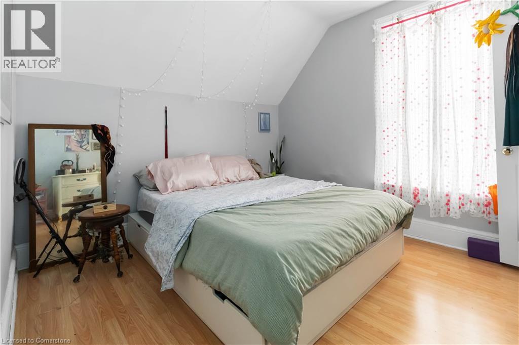 Photo 41 of 12 Duke Street, Brantford ON