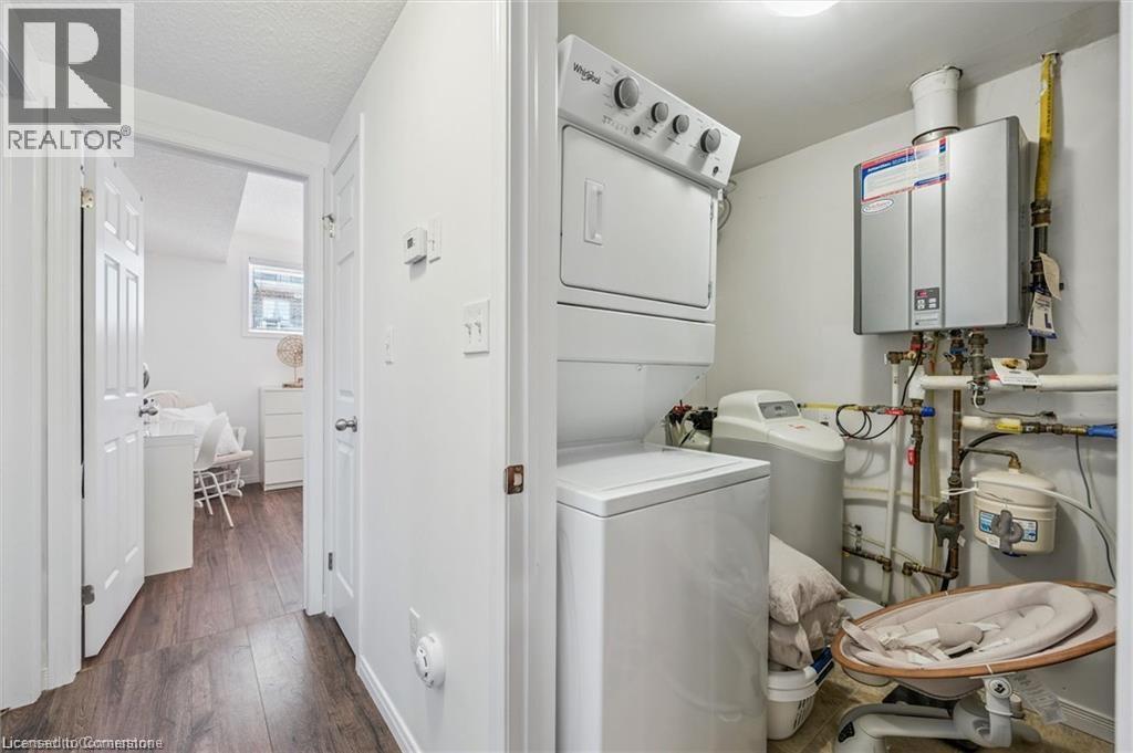 Photo 11 of 20 Sienna Street Unit D, Kitchener ON