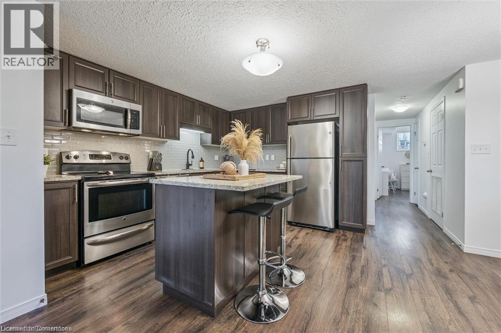 Photo 12 of 20 Sienna Street Unit D, Kitchener ON