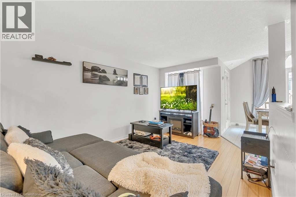 Photo 3 of 174 Wilderness Drive, Kitchener ON