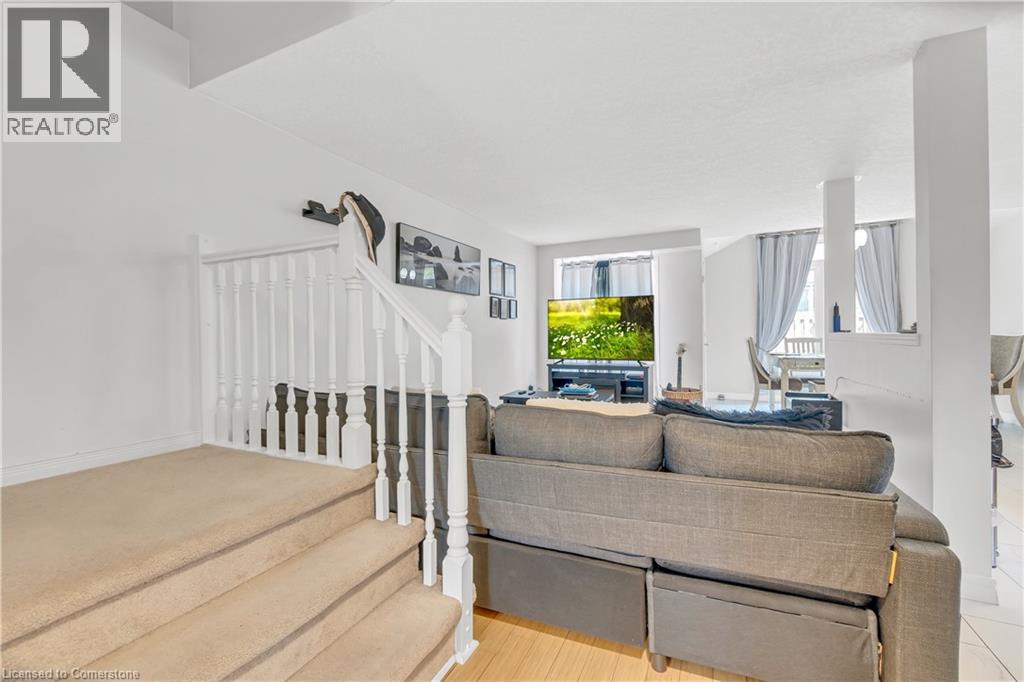 Photo 28 of 174 Wilderness Drive, Kitchener ON