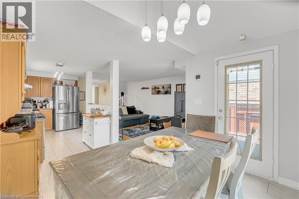 Photo 25 of 174 Wilderness Drive, Kitchener ON