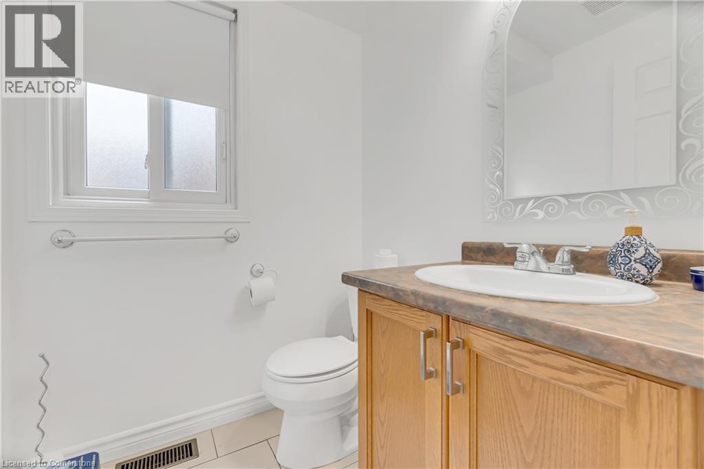Photo 8 of 174 Wilderness Drive, Kitchener ON