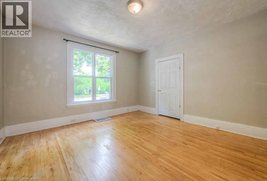 Photo 8 of 12 Duke Street, Brantford ON