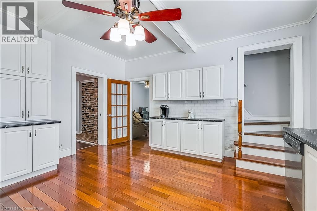 Photo 18 of 704 Roxborough Avenue, Hamilton ON