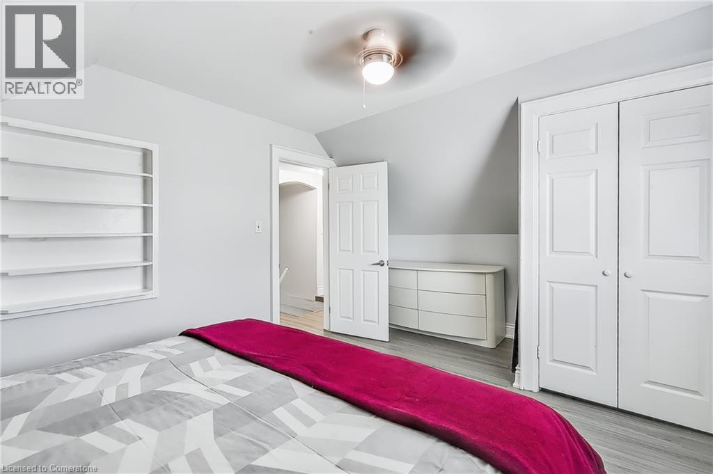 Photo 30 of 704 Roxborough Avenue, Hamilton ON