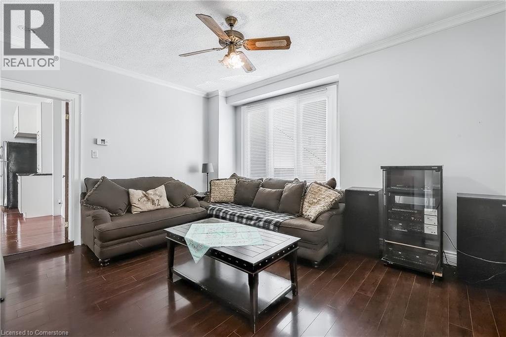 Photo 12 of 704 Roxborough Avenue, Hamilton ON