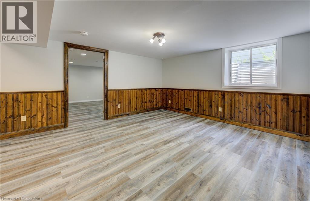 Photo 9 of 88 Glen Lake Crescent Unit B, Kitchener ON