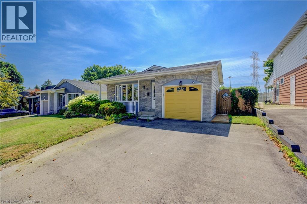 Photo 13 of 88 Glen Lake Crescent Unit B, Kitchener ON