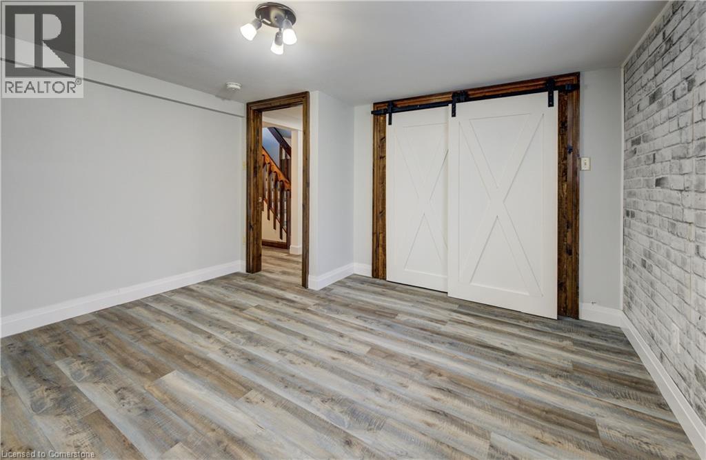 Photo 18 of 88 Glen Lake Crescent Unit B, Kitchener ON