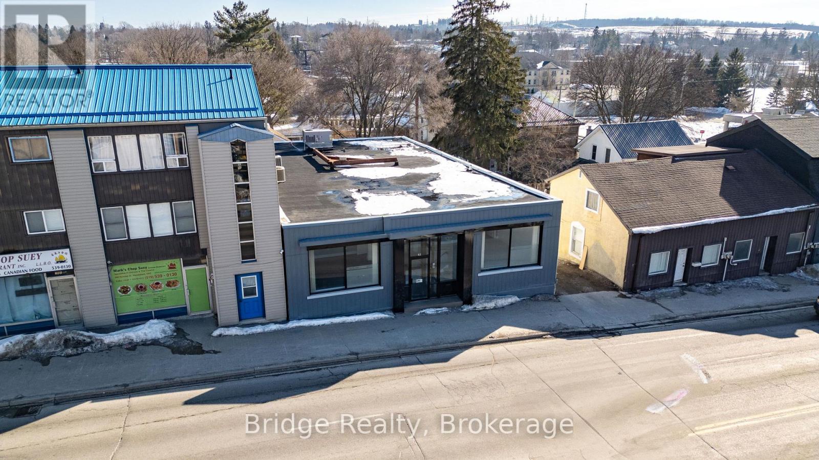 Photo 6 of 290 Dundas Street, Woodstock ON