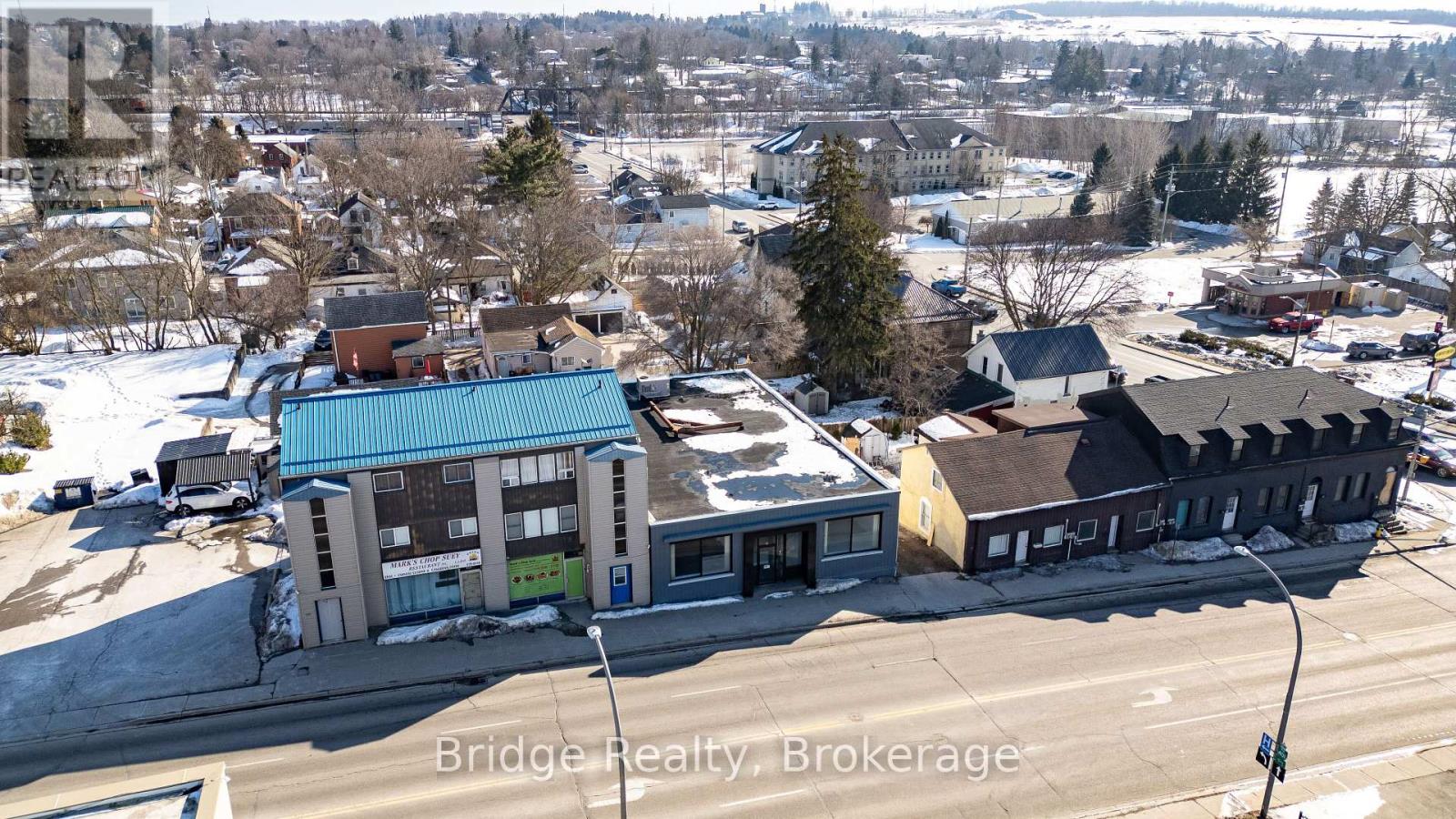 Photo 10 of 290 Dundas Street, Woodstock ON