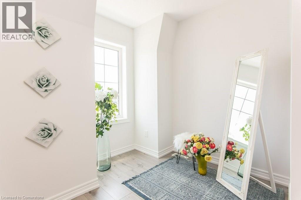 Photo 42 of 386 Linden Drive, Cambridge ON