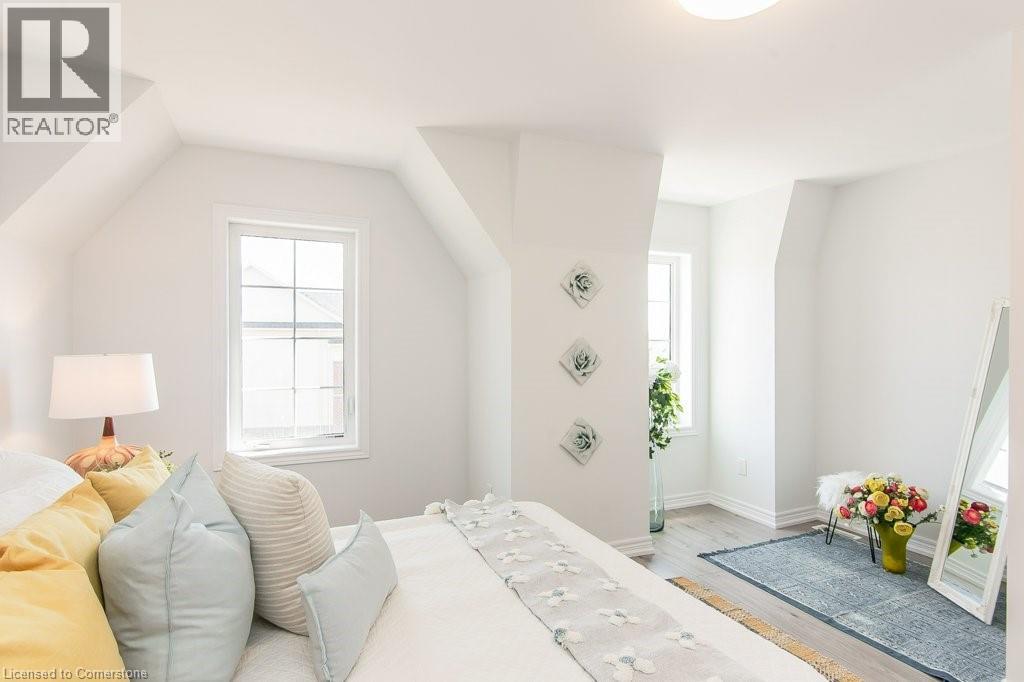Photo 18 of 386 Linden Drive, Cambridge ON