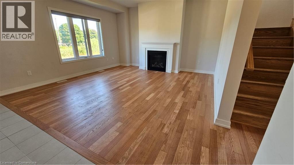 Photo 11 of 23 Tulip Crescent, Simcoe ON