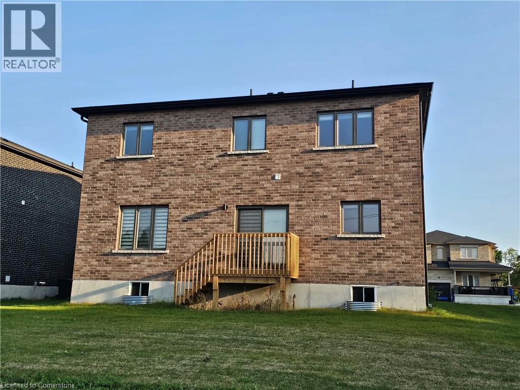 Photo 2 of 23 Tulip Crescent, Simcoe ON