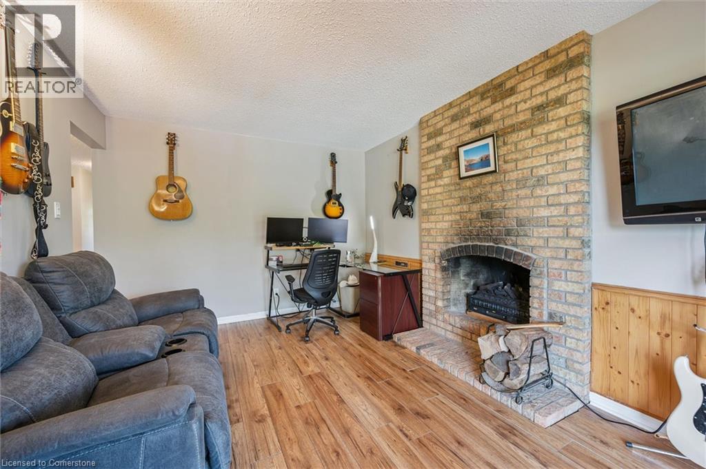 Photo 10 of 177 Royal Orchard Drive, Kitchener ON