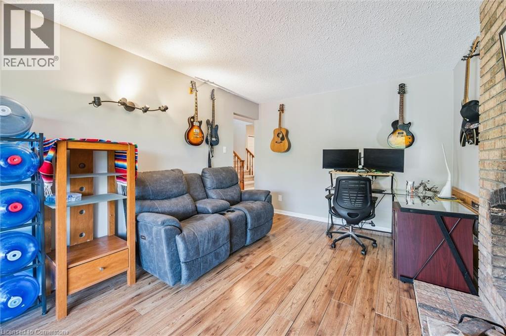 Photo 11 of 177 Royal Orchard Drive, Kitchener ON