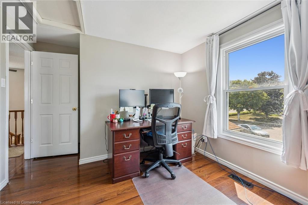 Photo 25 of 177 Royal Orchard Drive, Kitchener ON