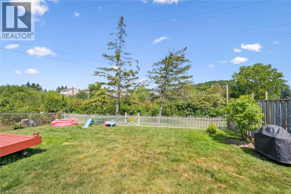 Photo 36 of 177 Royal Orchard Drive, Kitchener ON