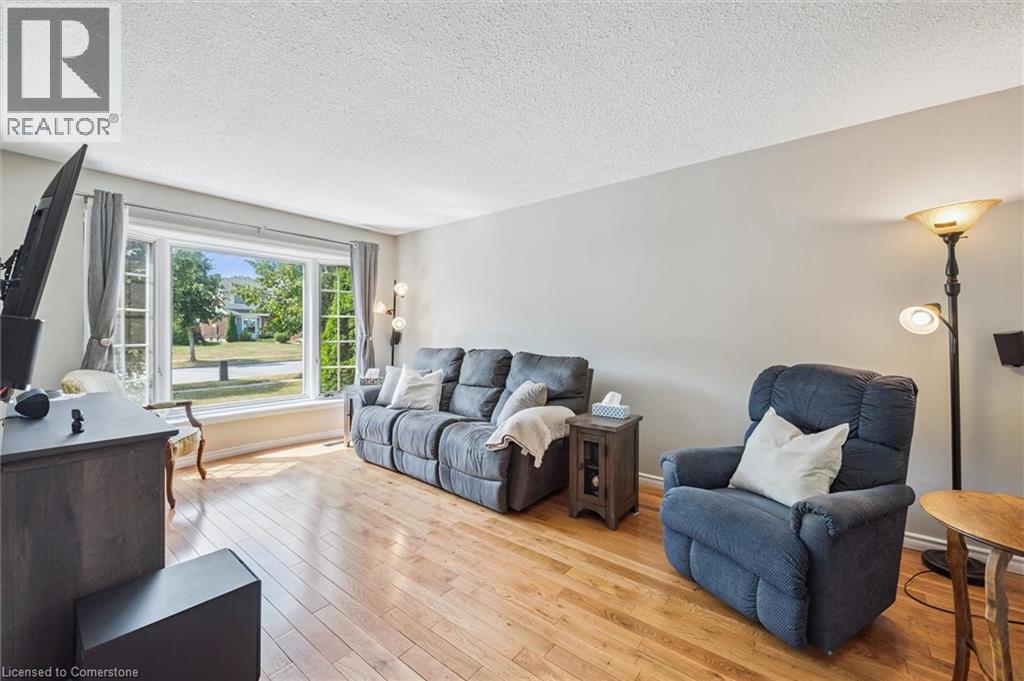 Photo 6 of 177 Royal Orchard Drive, Kitchener ON